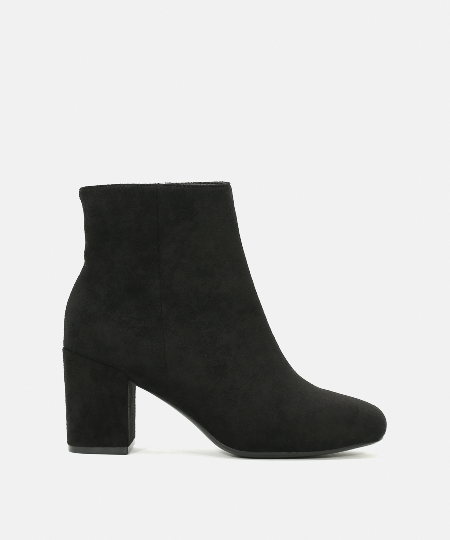 Botines tac&oacute;n ancho
